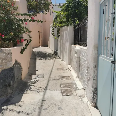 بيت ضيافة سويت بوب ثيرا